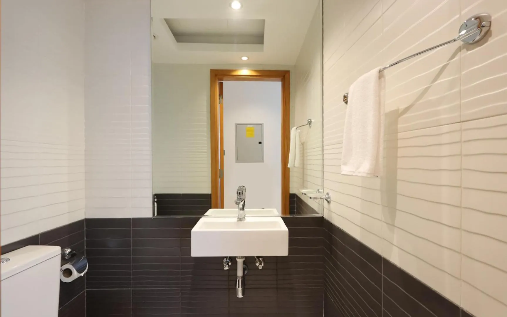 Apartment Livbnb - Captivating 1B W Partial Sea View, Marina Dubai