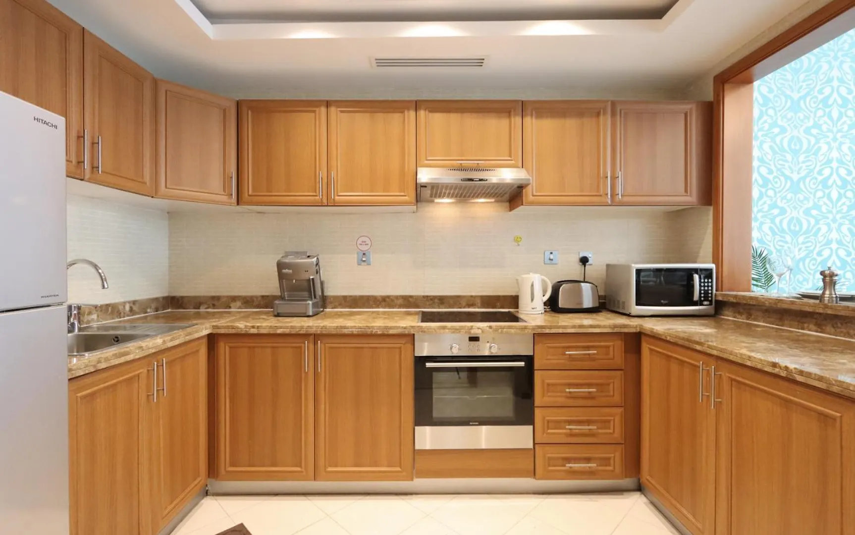 Livbnb - Captivating 1B W Partial Sea View, Marina Dubai
