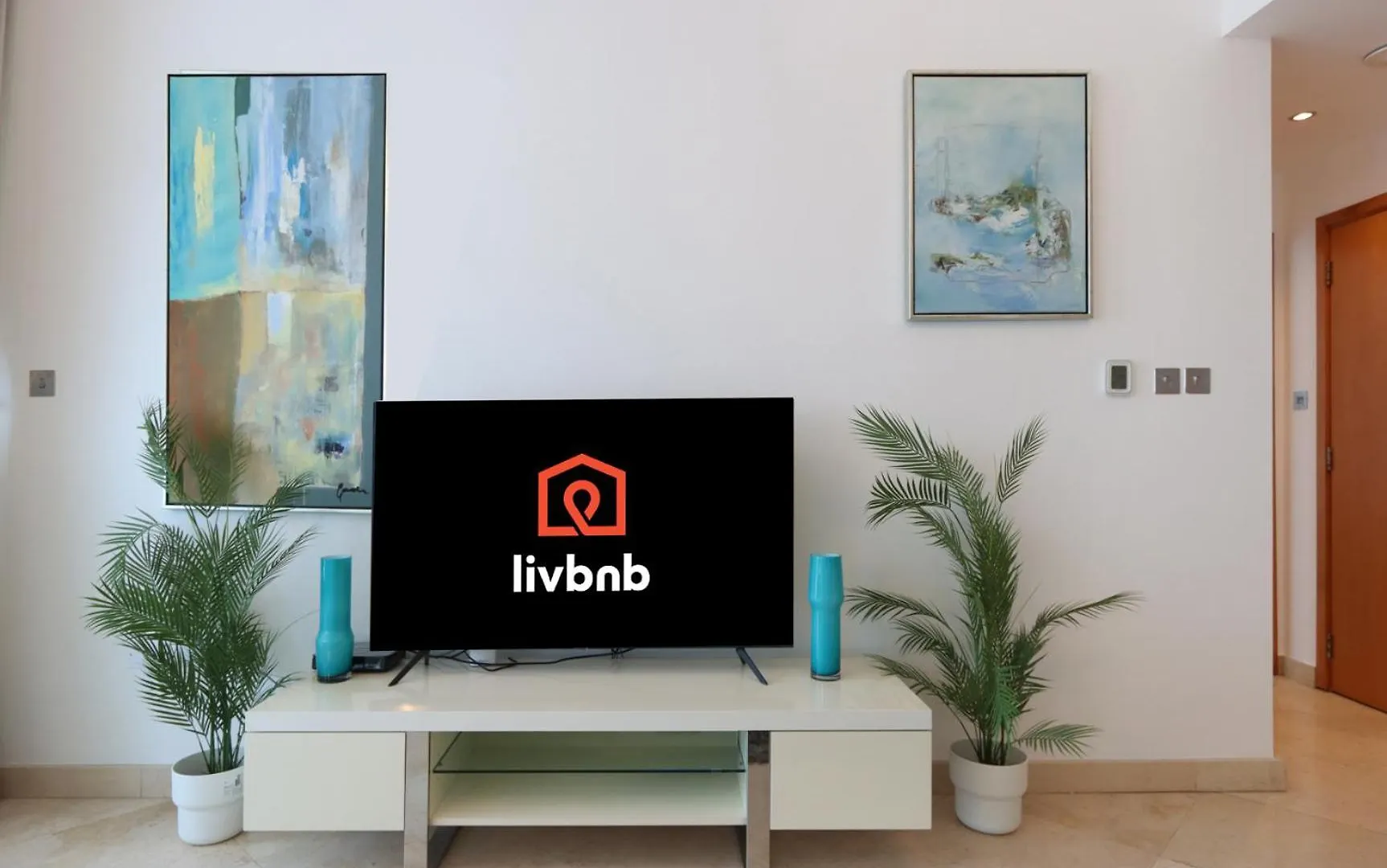 Apartment Livbnb - Captivating 1B W Partial Sea View, Marina Dubai United Arab Emirates